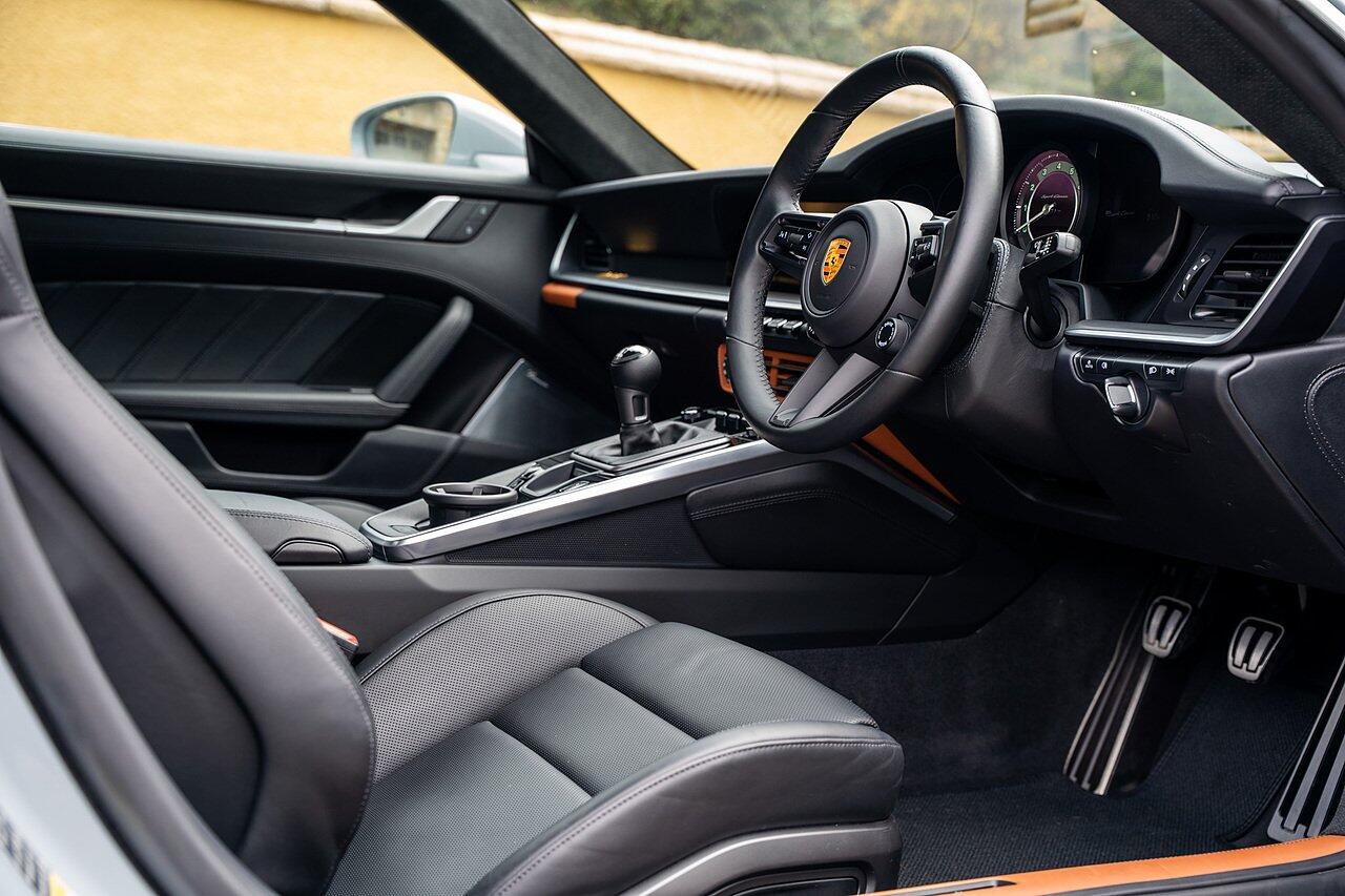 Porsche 911 view 97