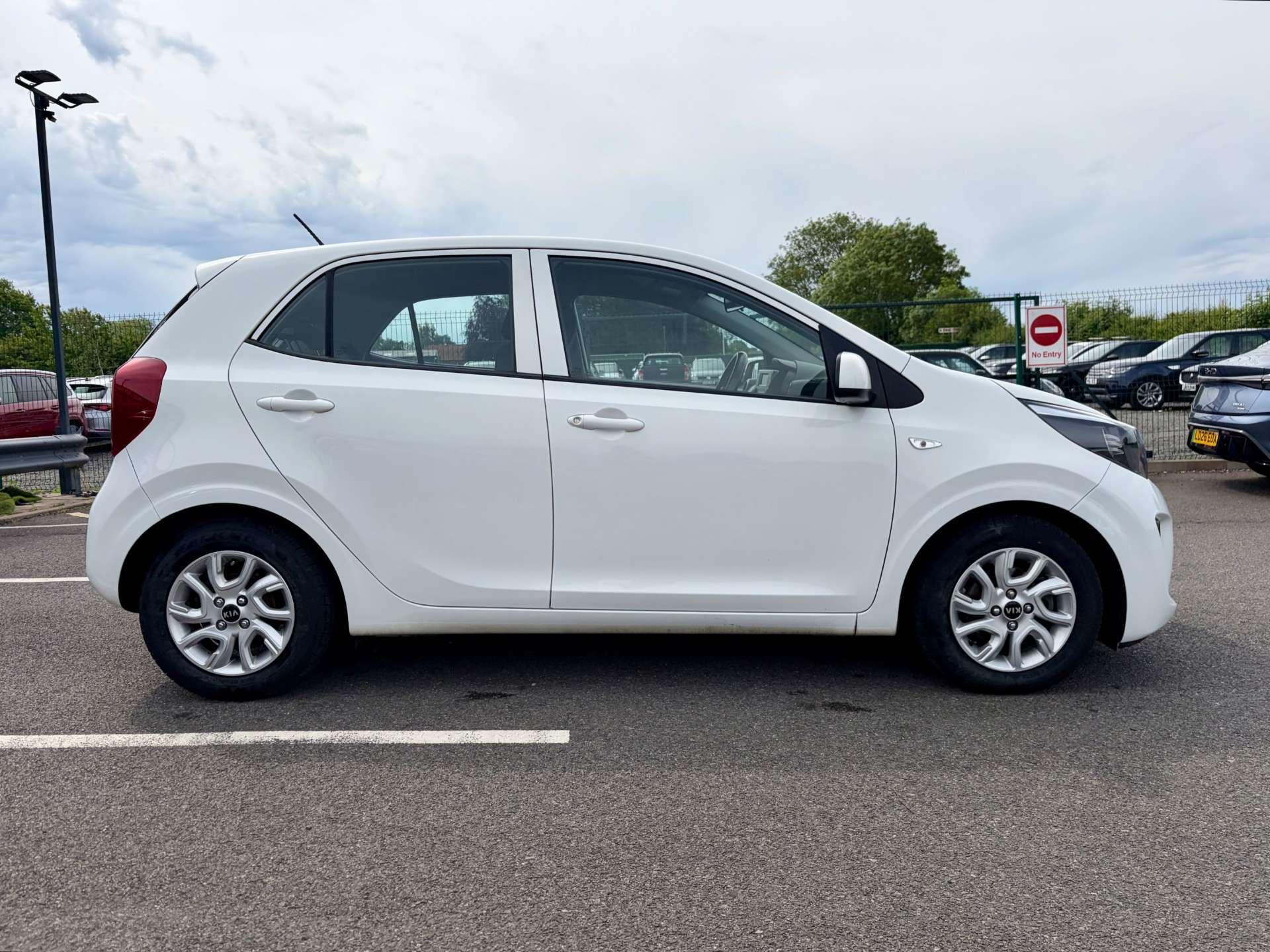 Kia Picanto view 9