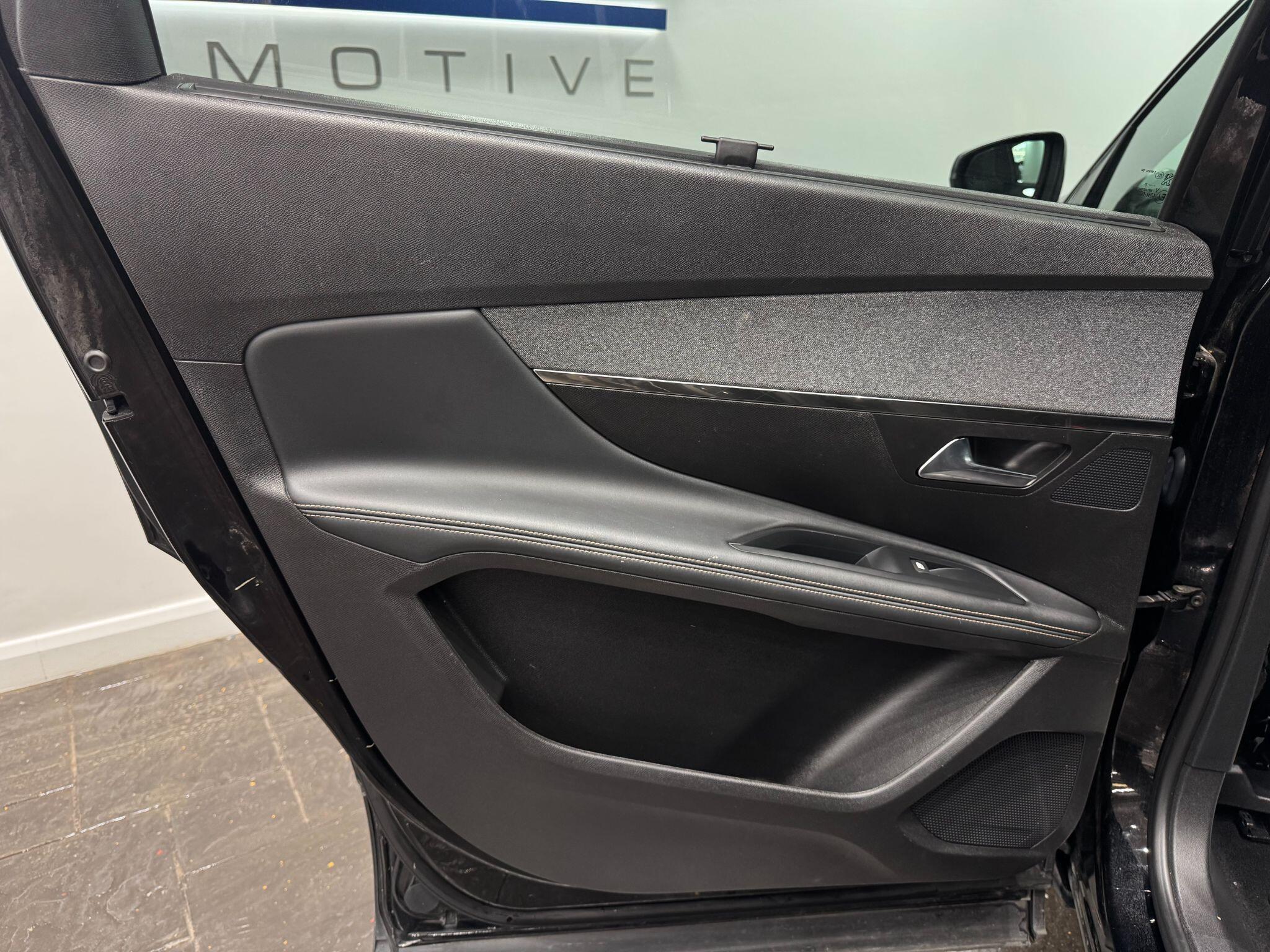 Peugeot 5008 view 48