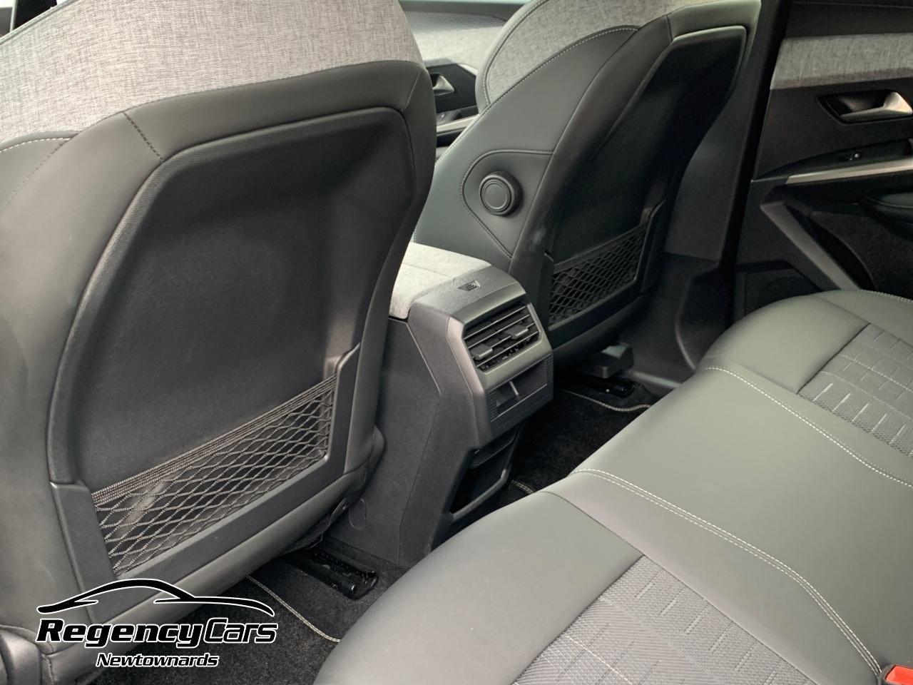 Peugeot 3008 view 13