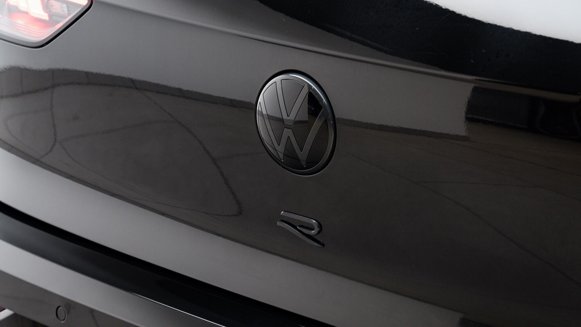 Volkswagen Golf view 17