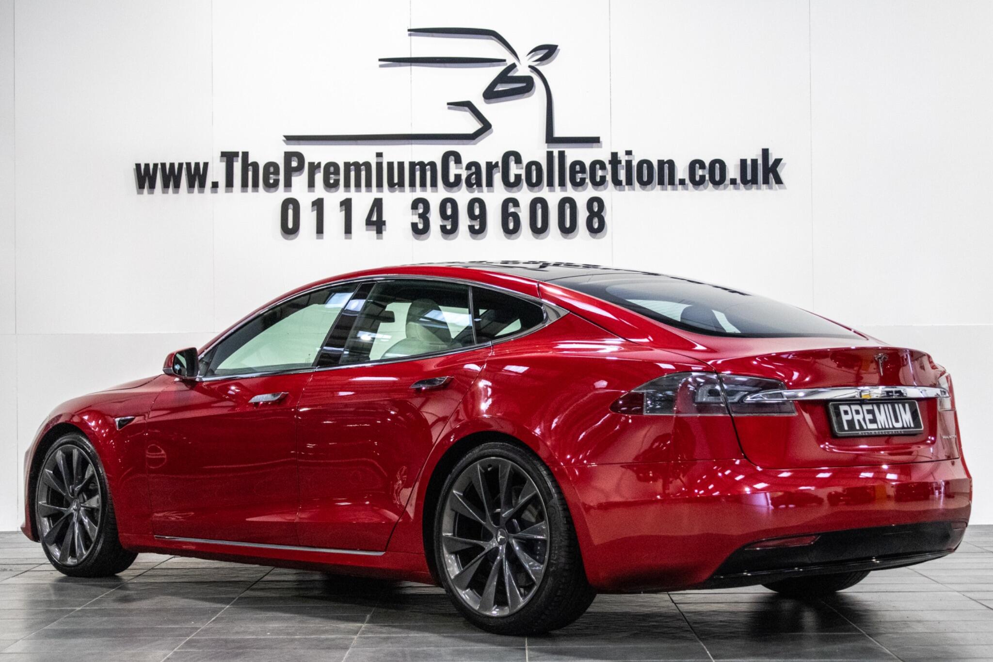 Tesla Model S view 7