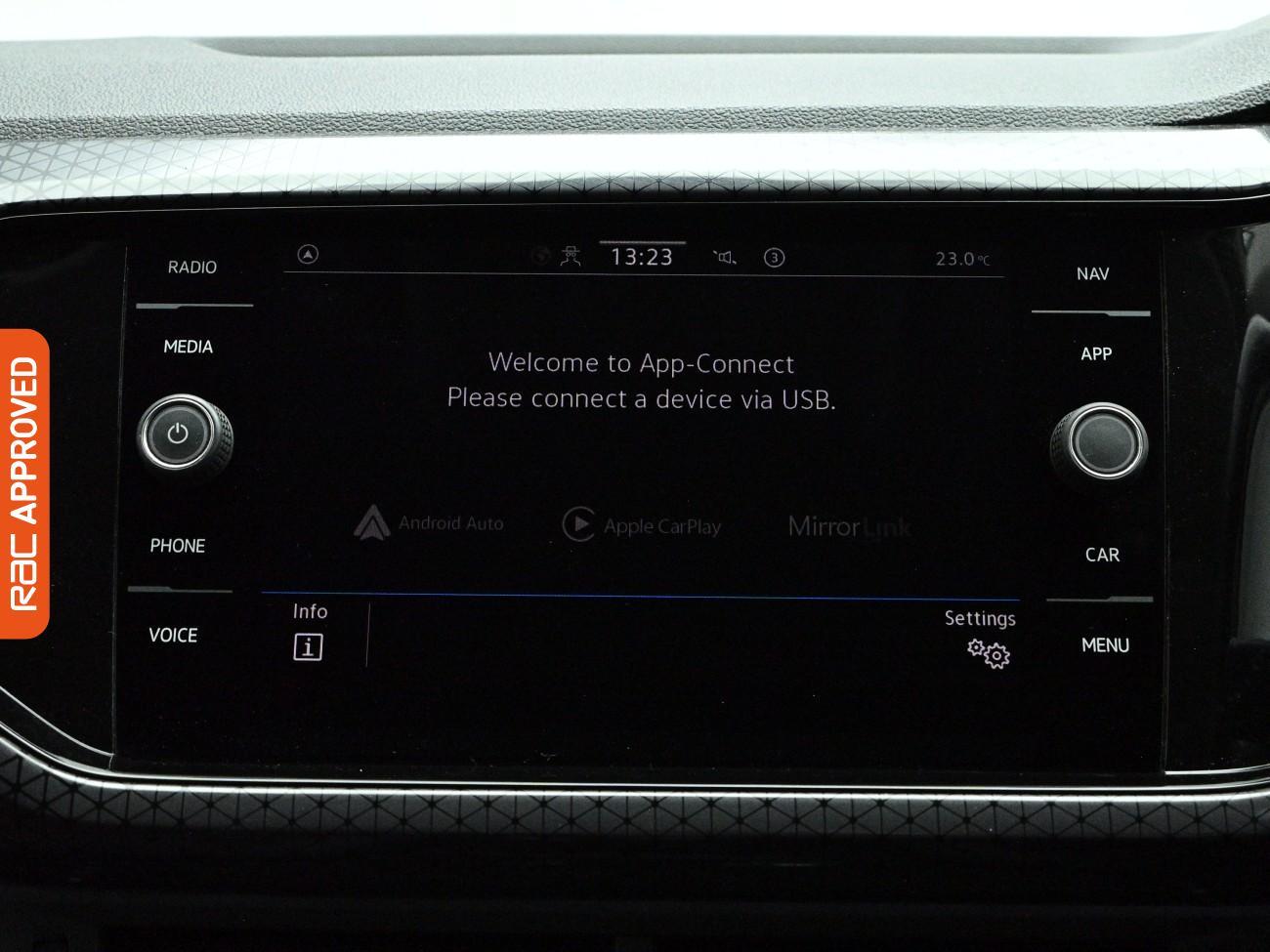 Volkswagen T-Cross view 16