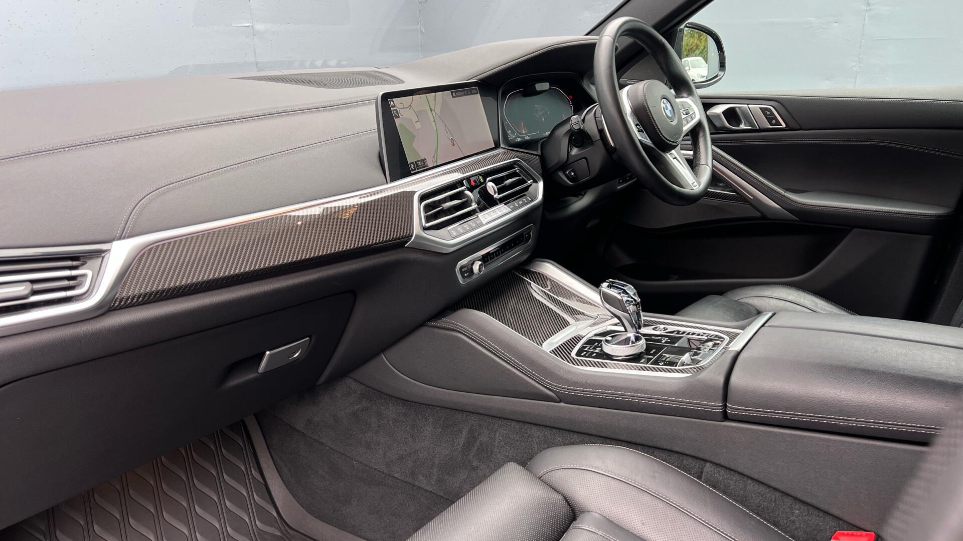 BMW X6 view 7
