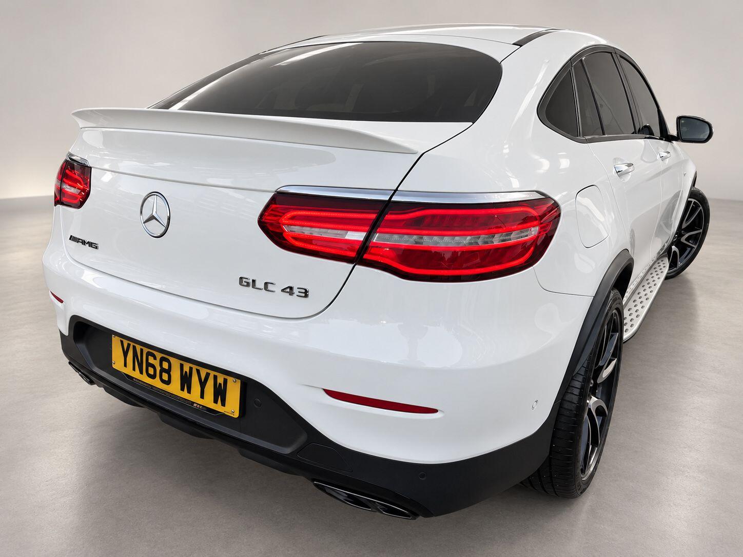 Mercedes-Benz GLC view 14