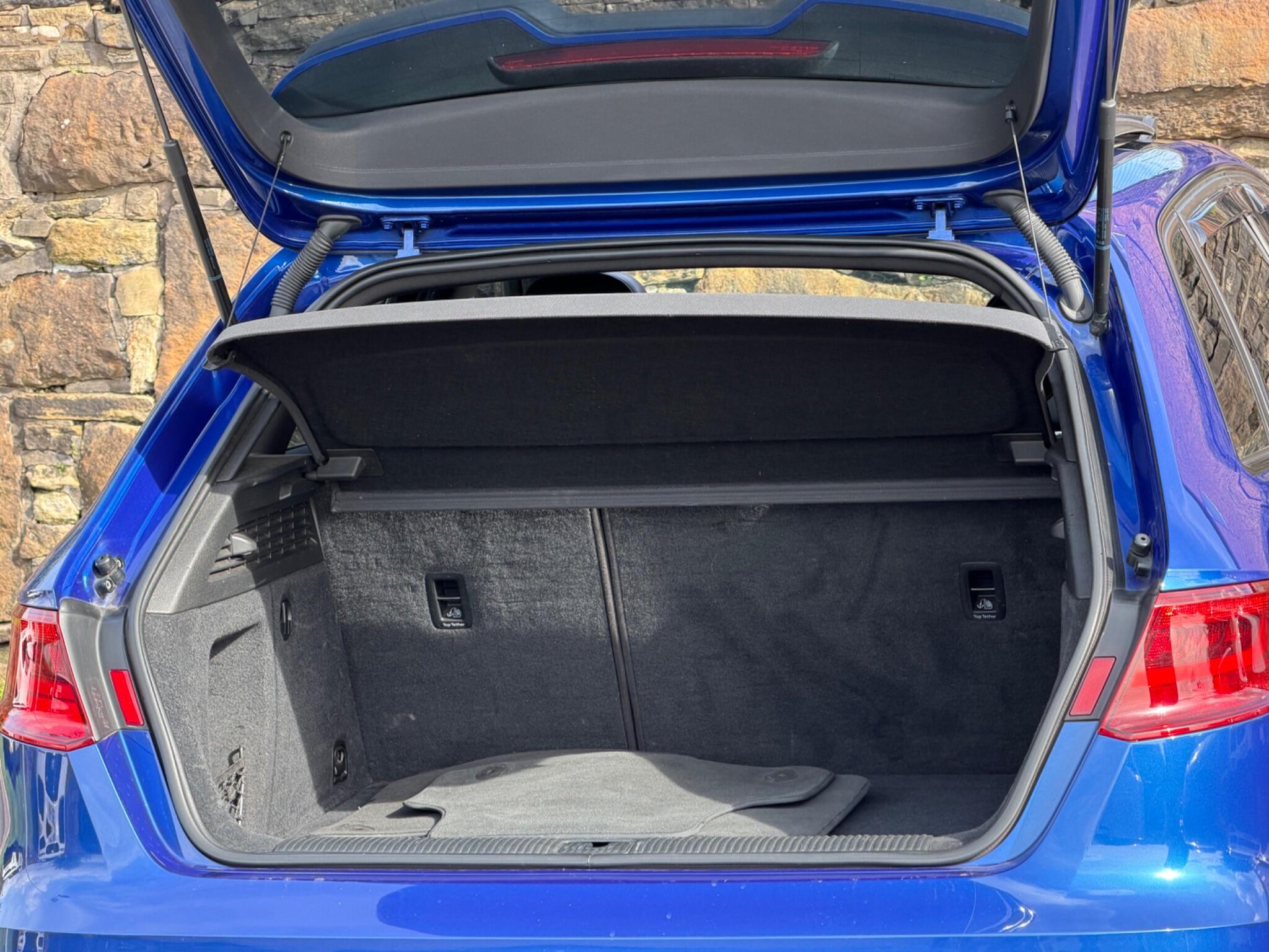 Audi RS3 view 19