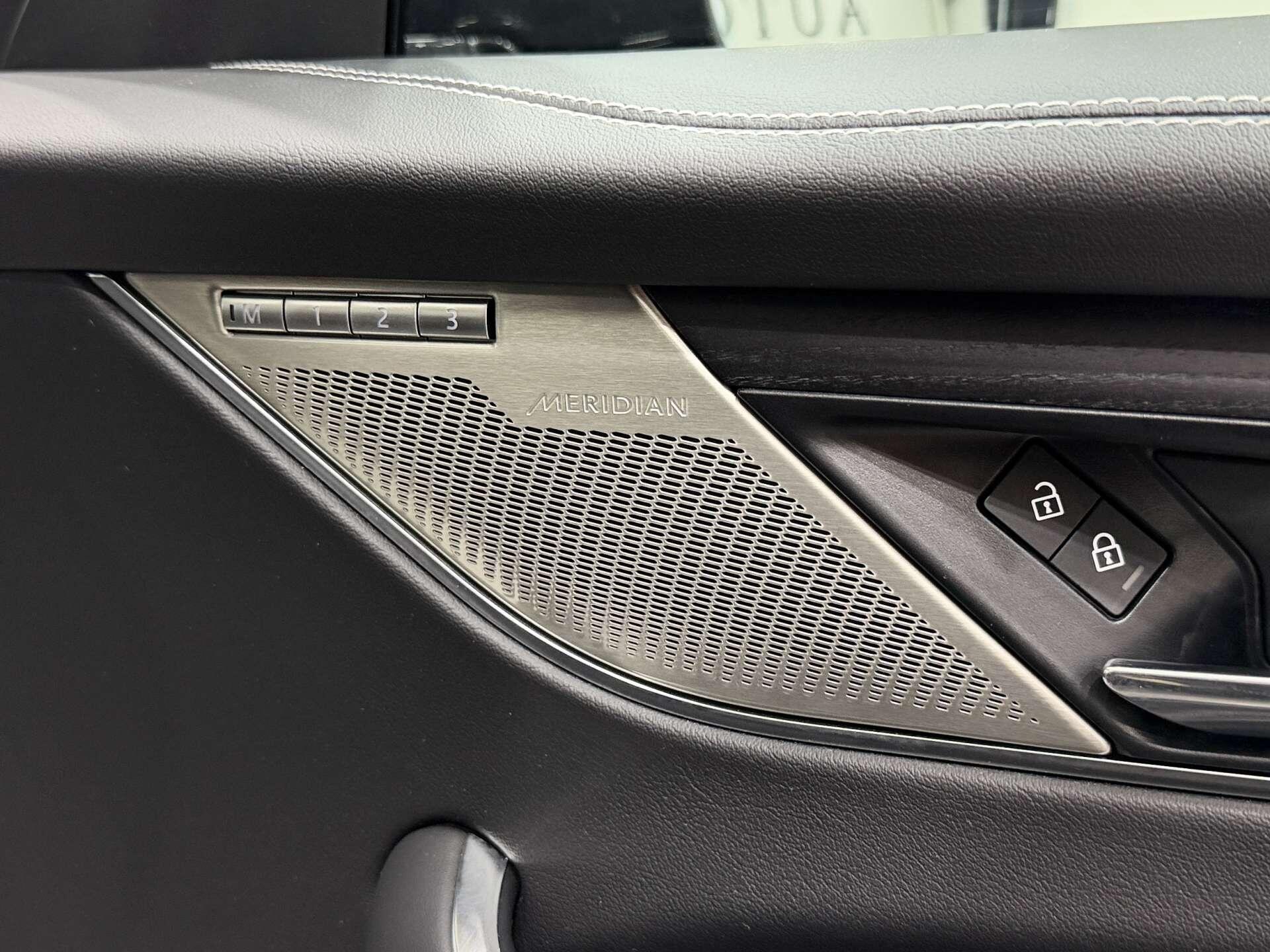 Jaguar F-Pace view 31