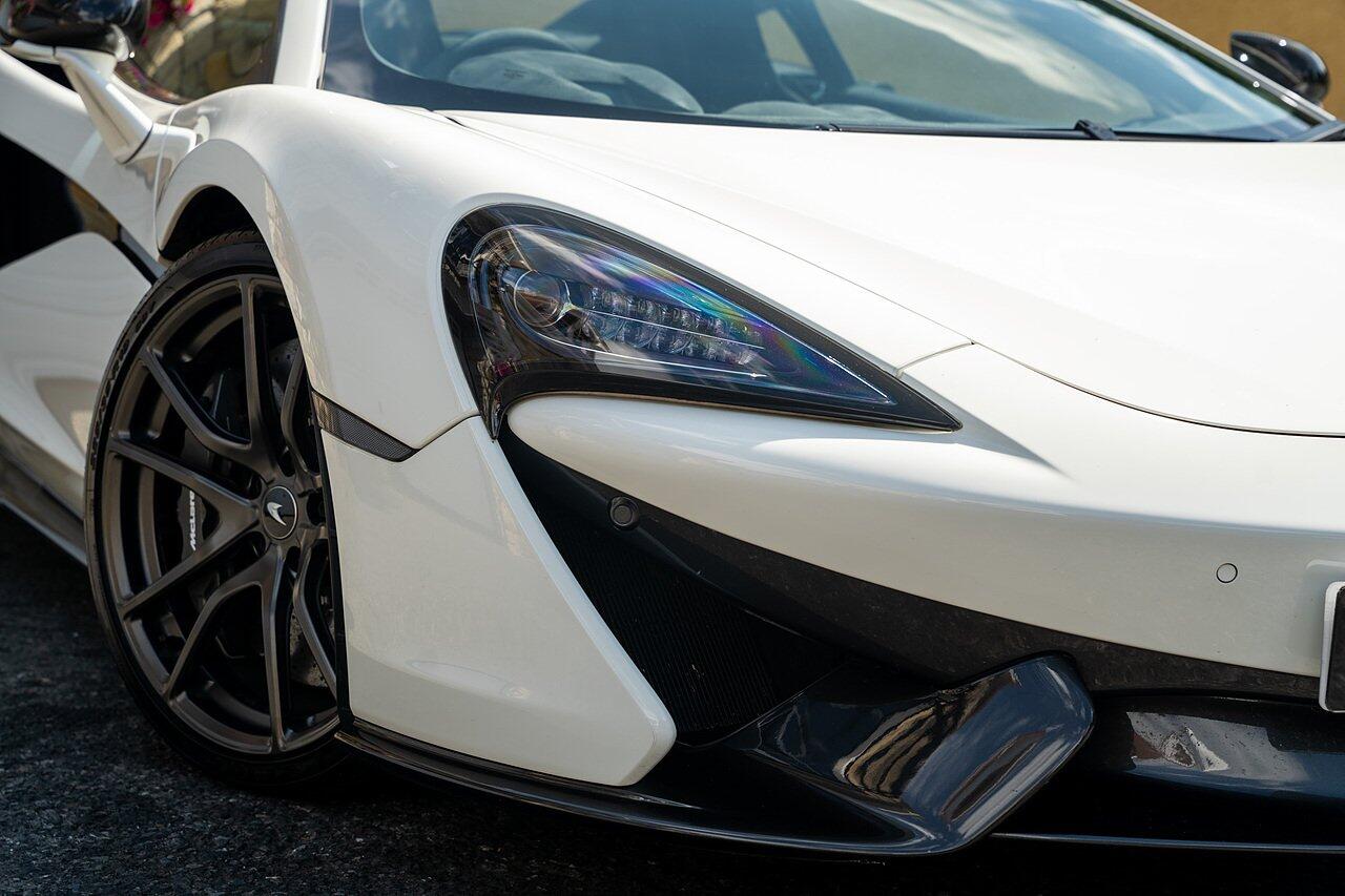 McLaren 570S view 33