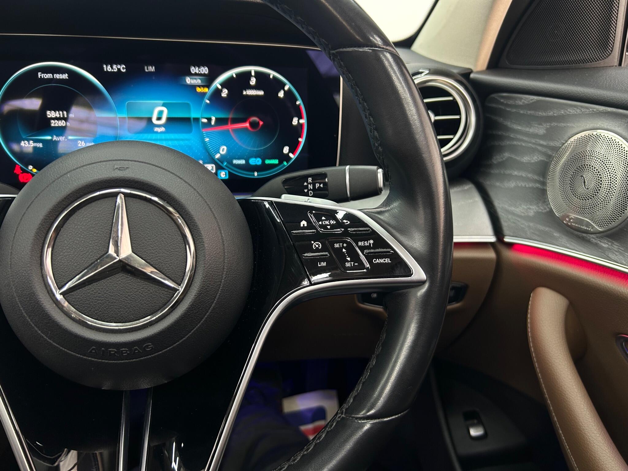 Mercedes-Benz E Class view 47