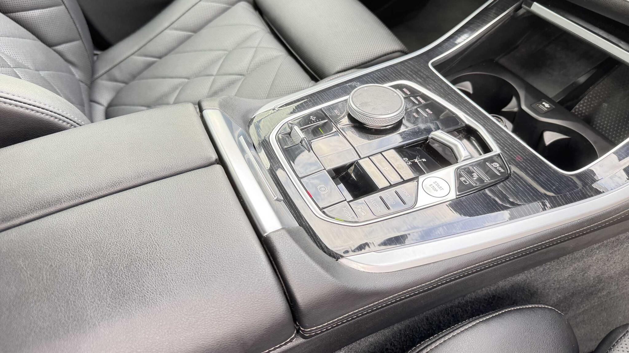 BMW X5 view 22