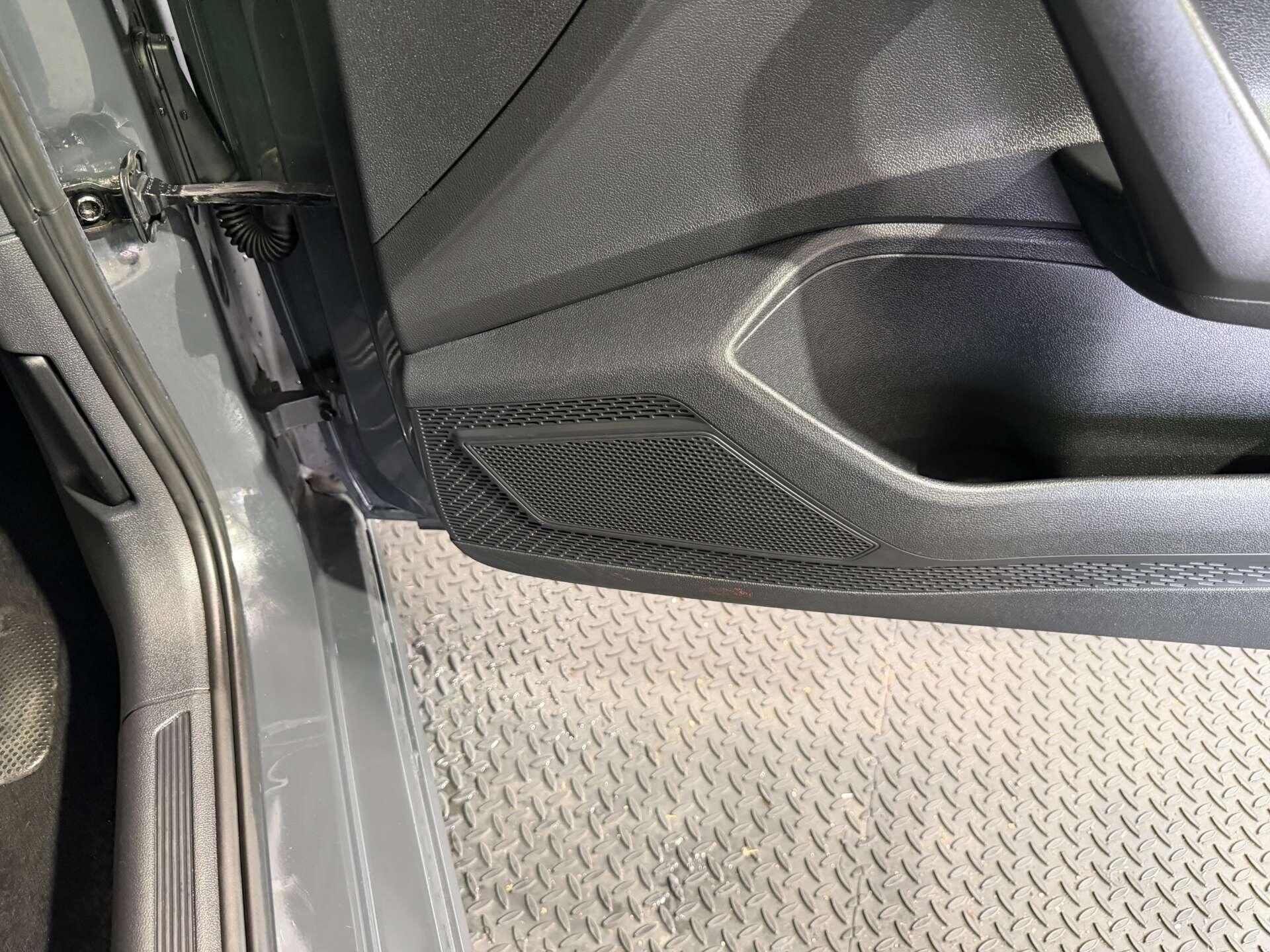 Volkswagen Polo view 20