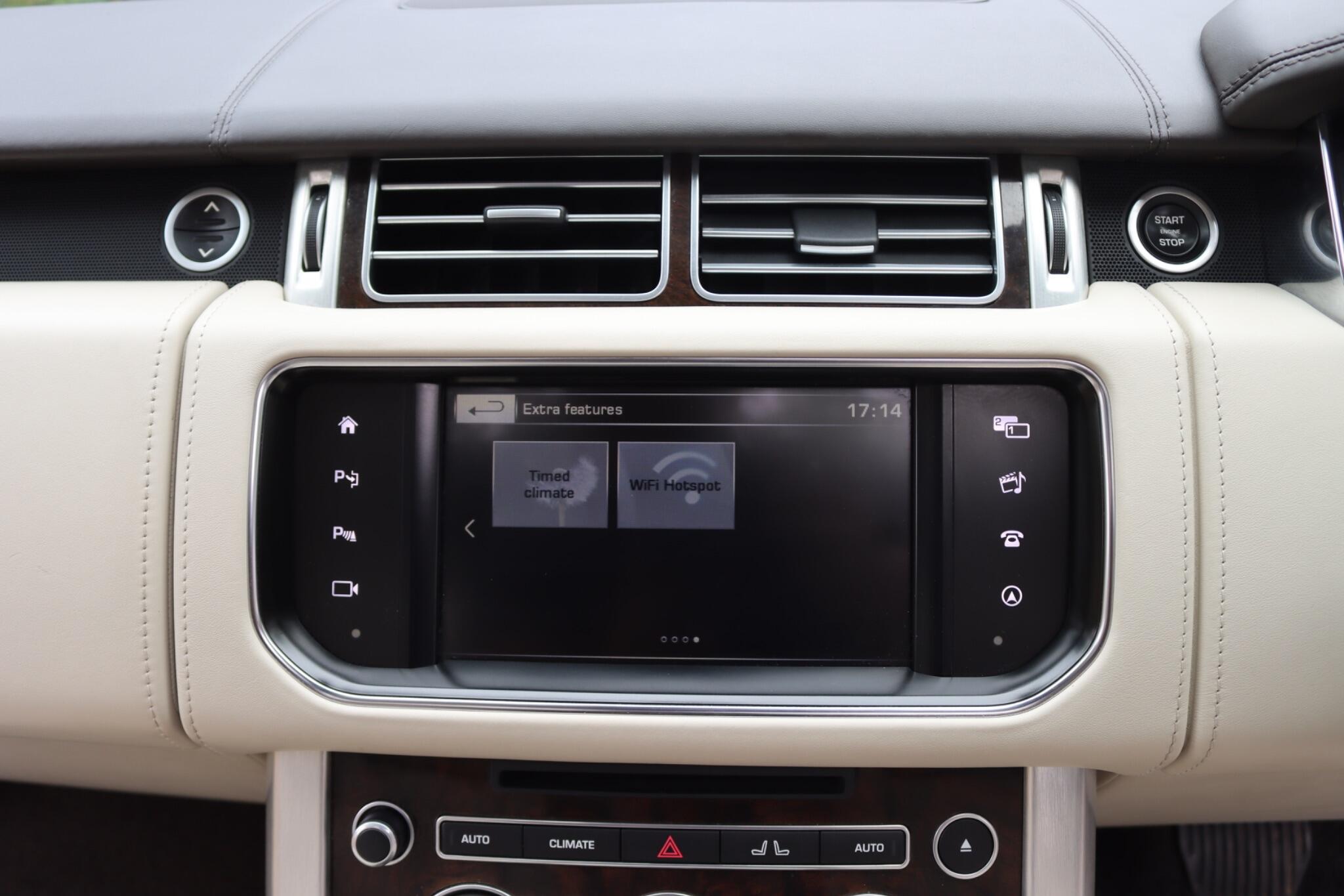 Land Rover Range Rover view 61