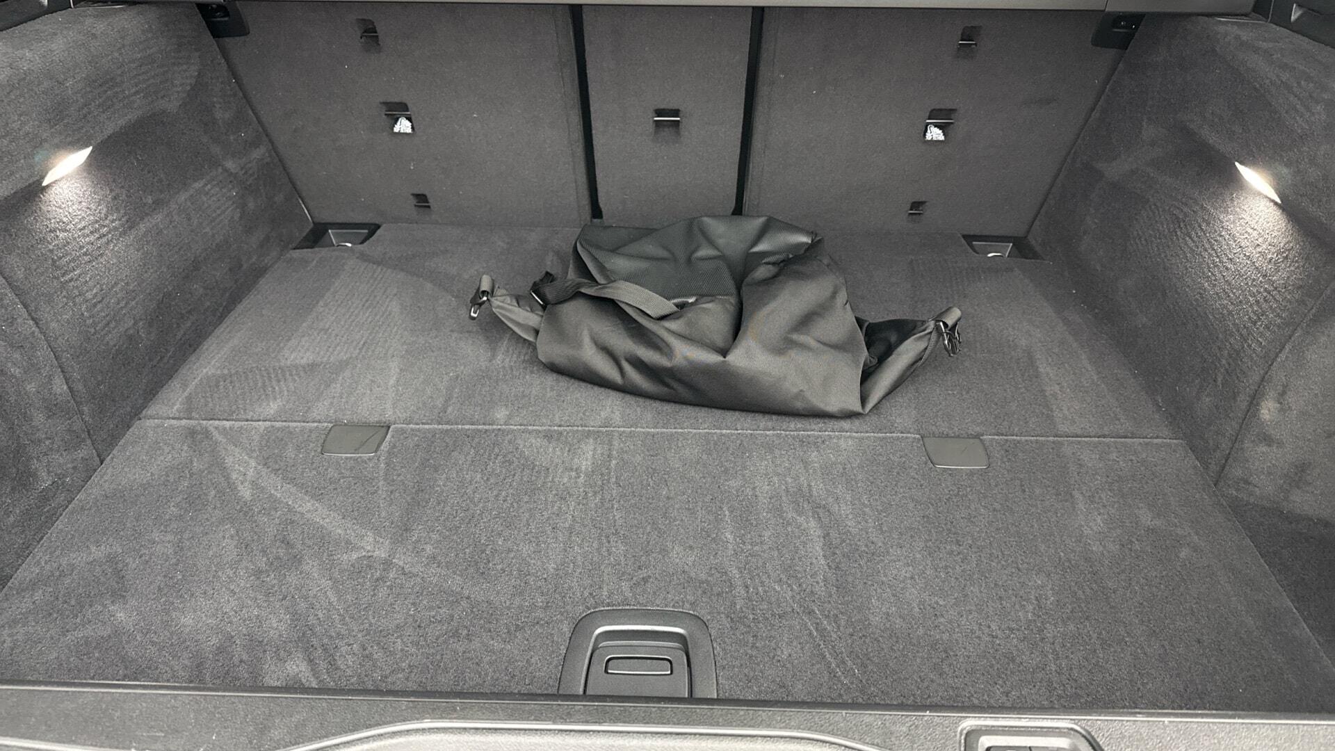 BMW X5 view 13