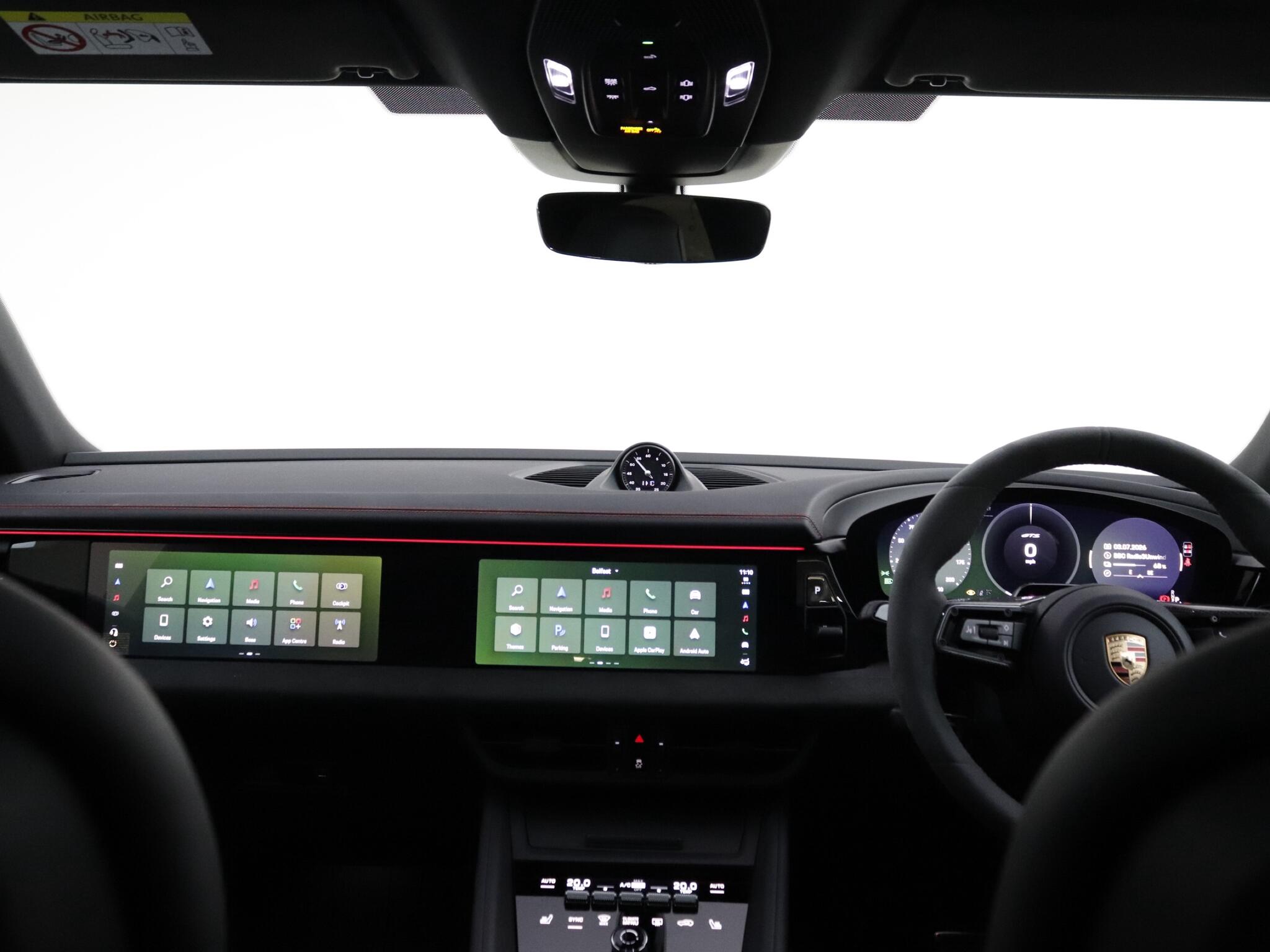 Porsche Macan view 38