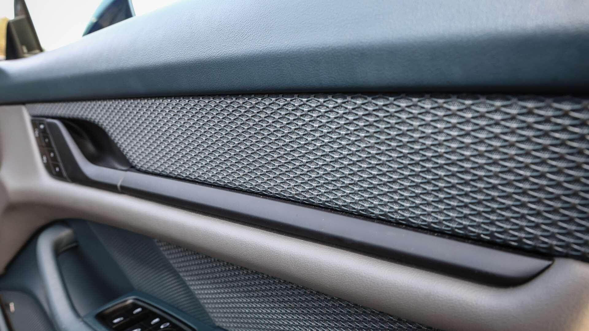 Porsche Taycan view 27