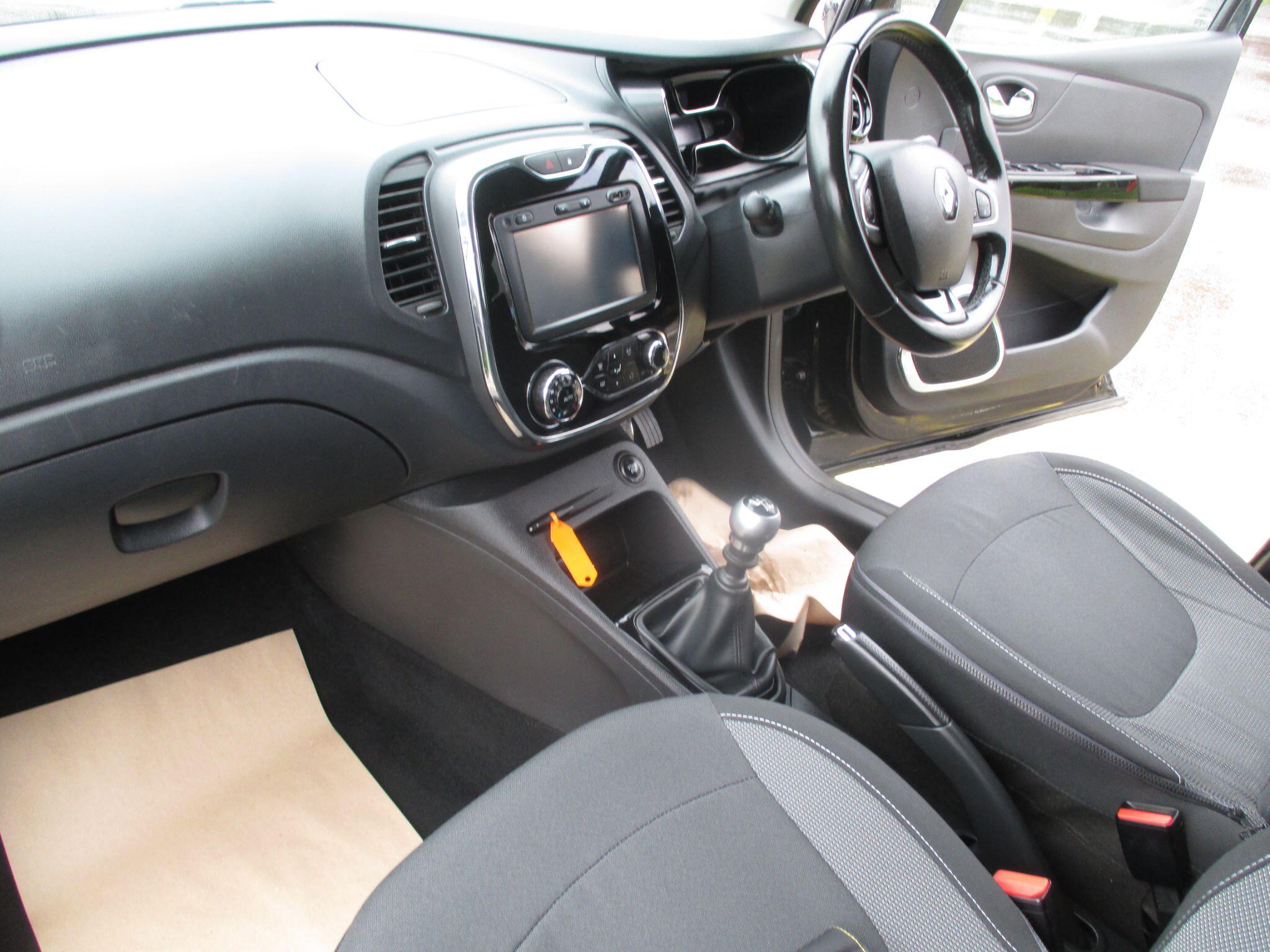 2017 Renault Captur 1.2 TCe ENERGY Dynamique S Nav Euro 6 (s/s) 5dr • 67,252 miles image 29