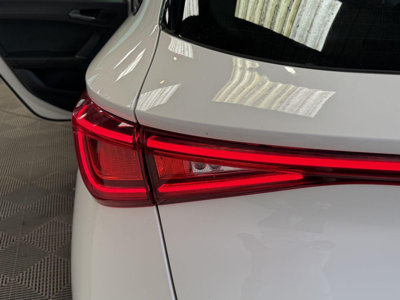 Cupra Leon view 27