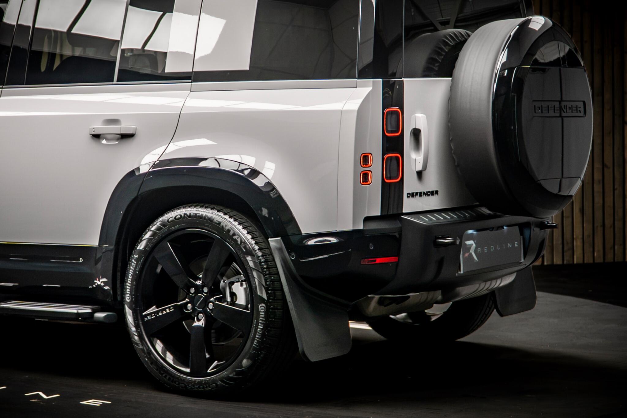 Land Rover Defender view 17