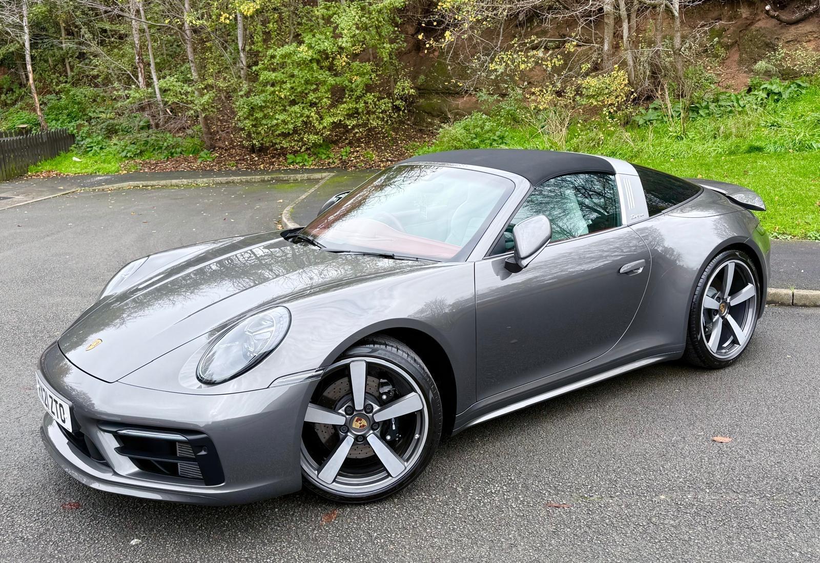 Porsche 911 view 44