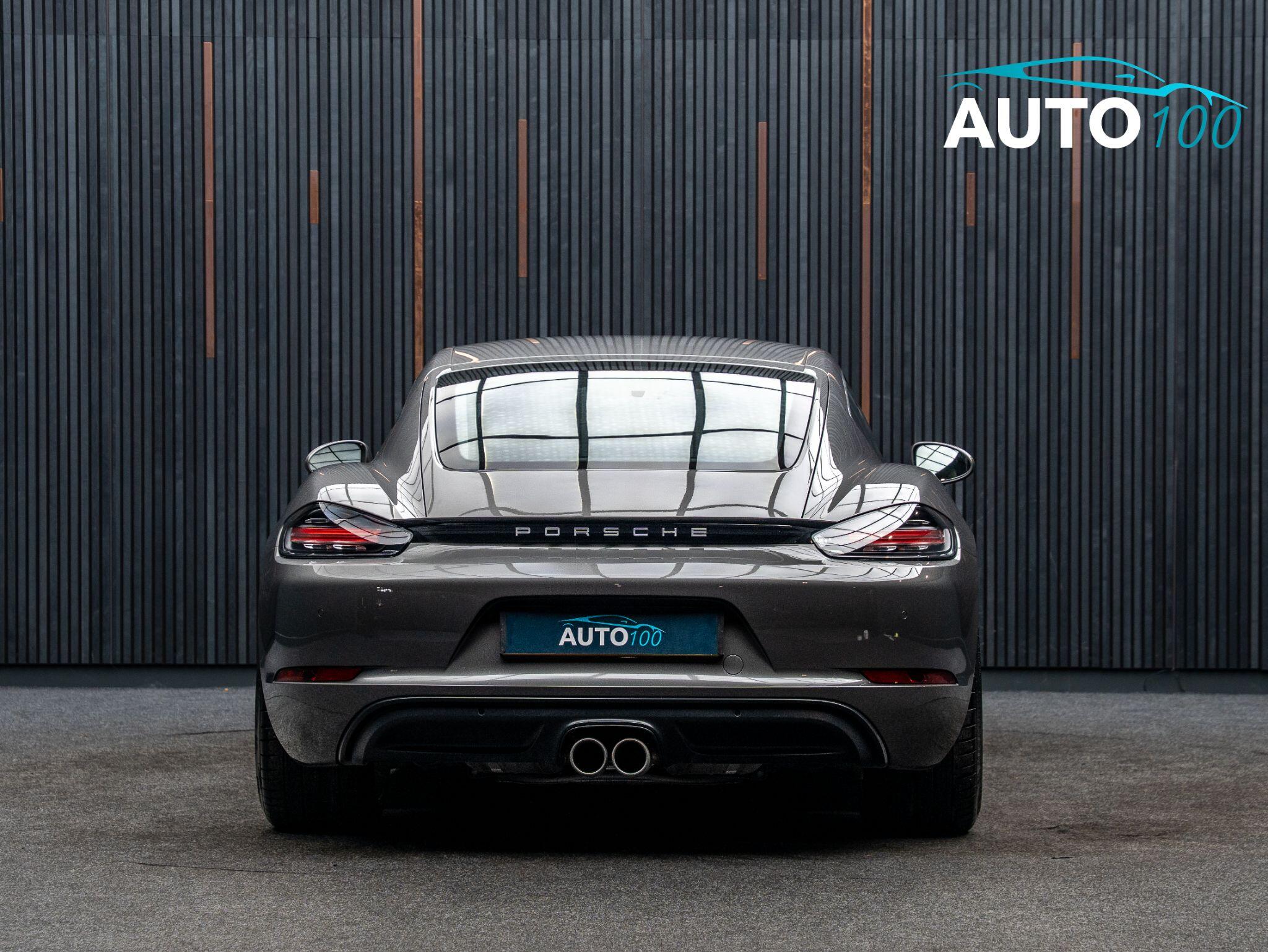 Porsche Cayman view 23
