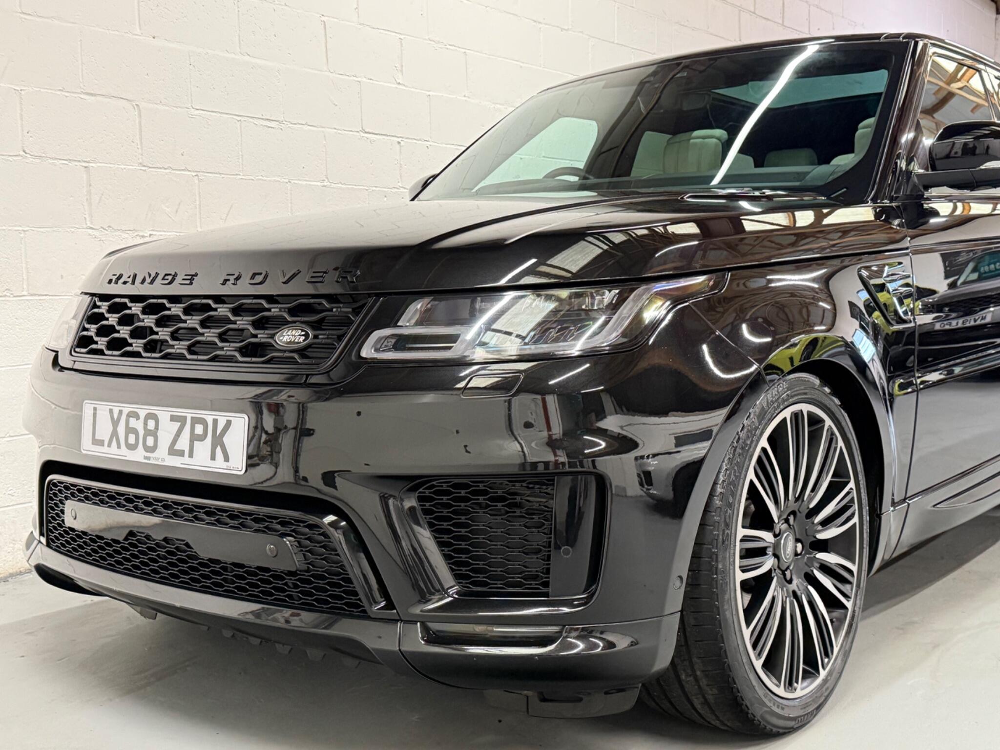 Land Rover Range Rover Sport view 9
