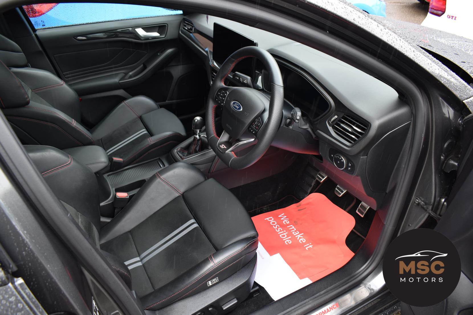 Ford Focus view 38