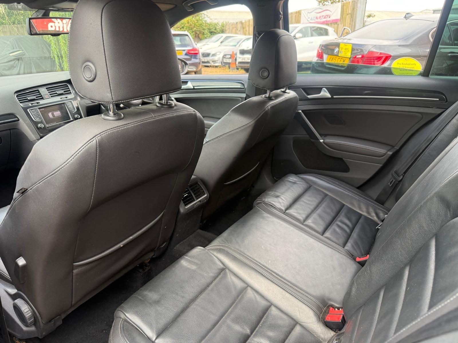 Volkswagen Golf view 35