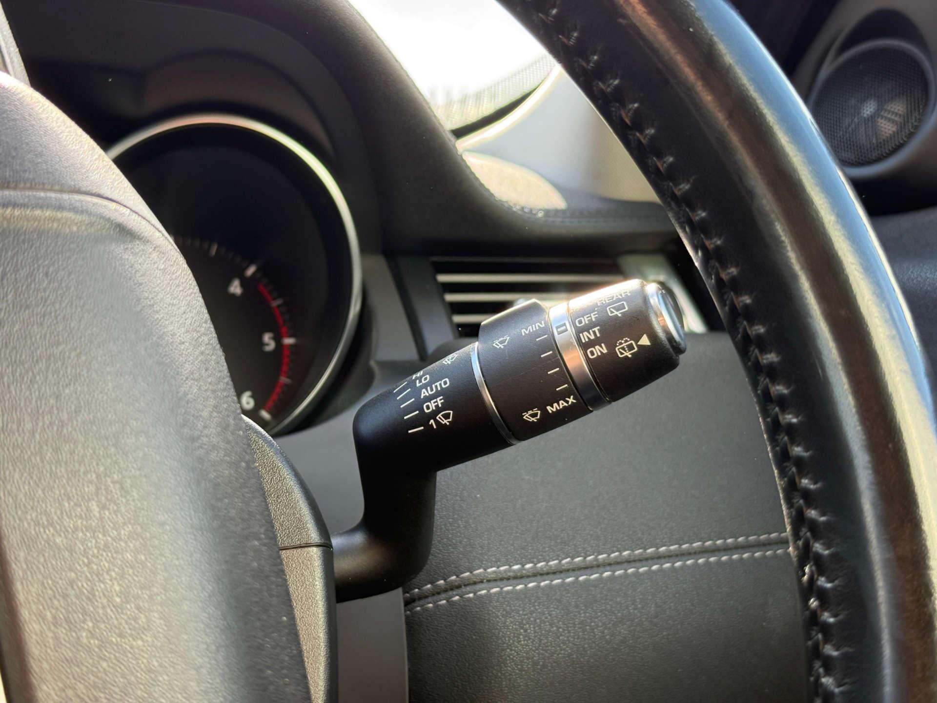 Land Rover Range Rover Evoque view 32