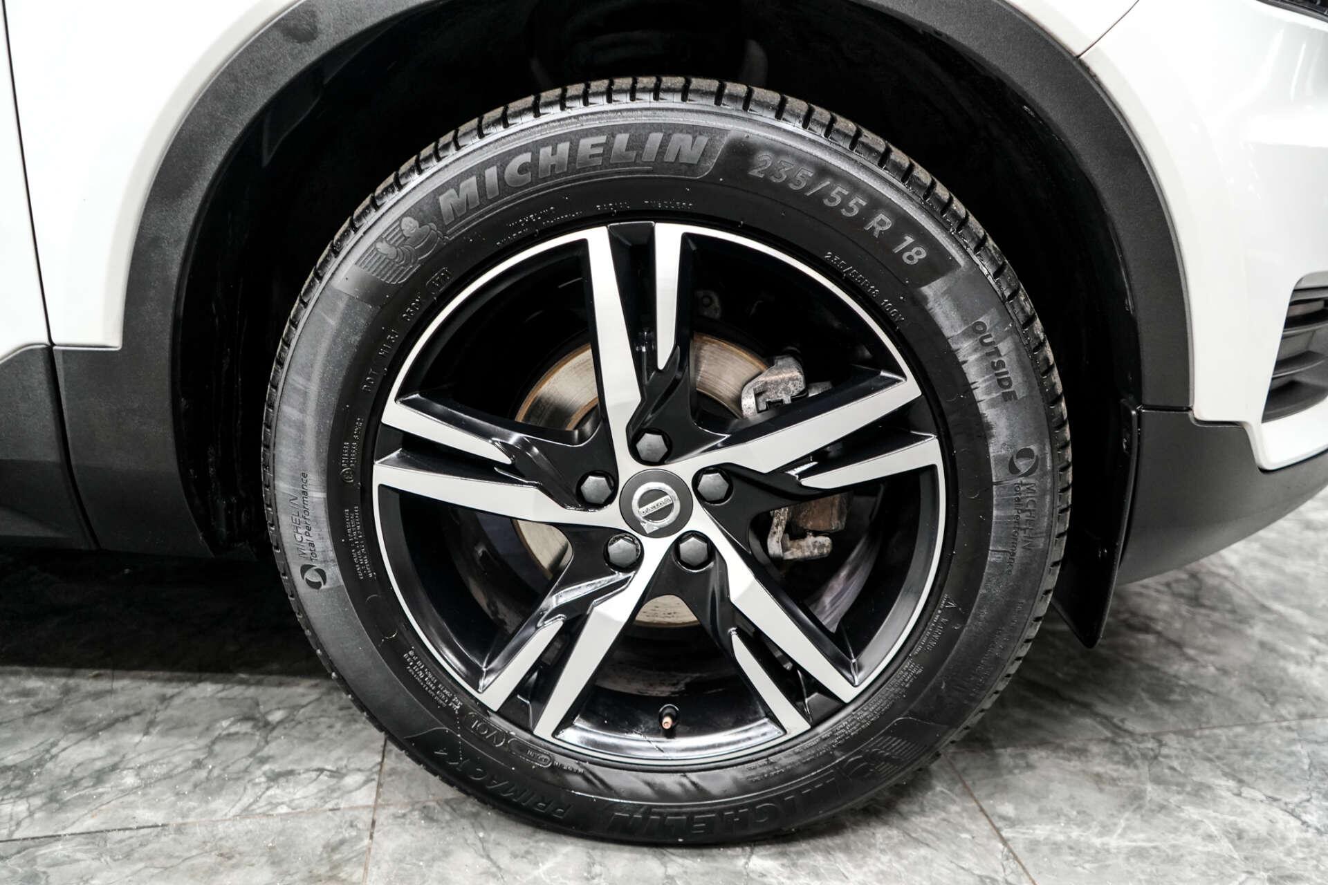 Volvo XC40 view 7