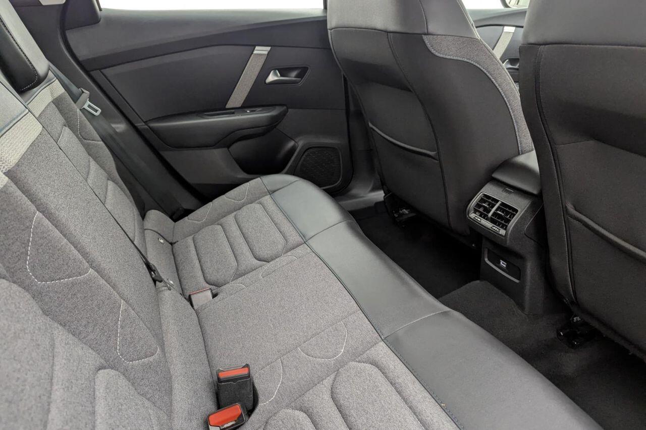 Citroen C4 view 19