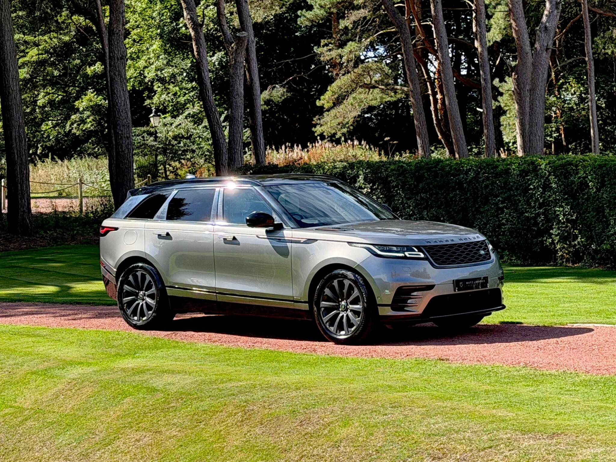 Land Rover Range Rover Velar view 29