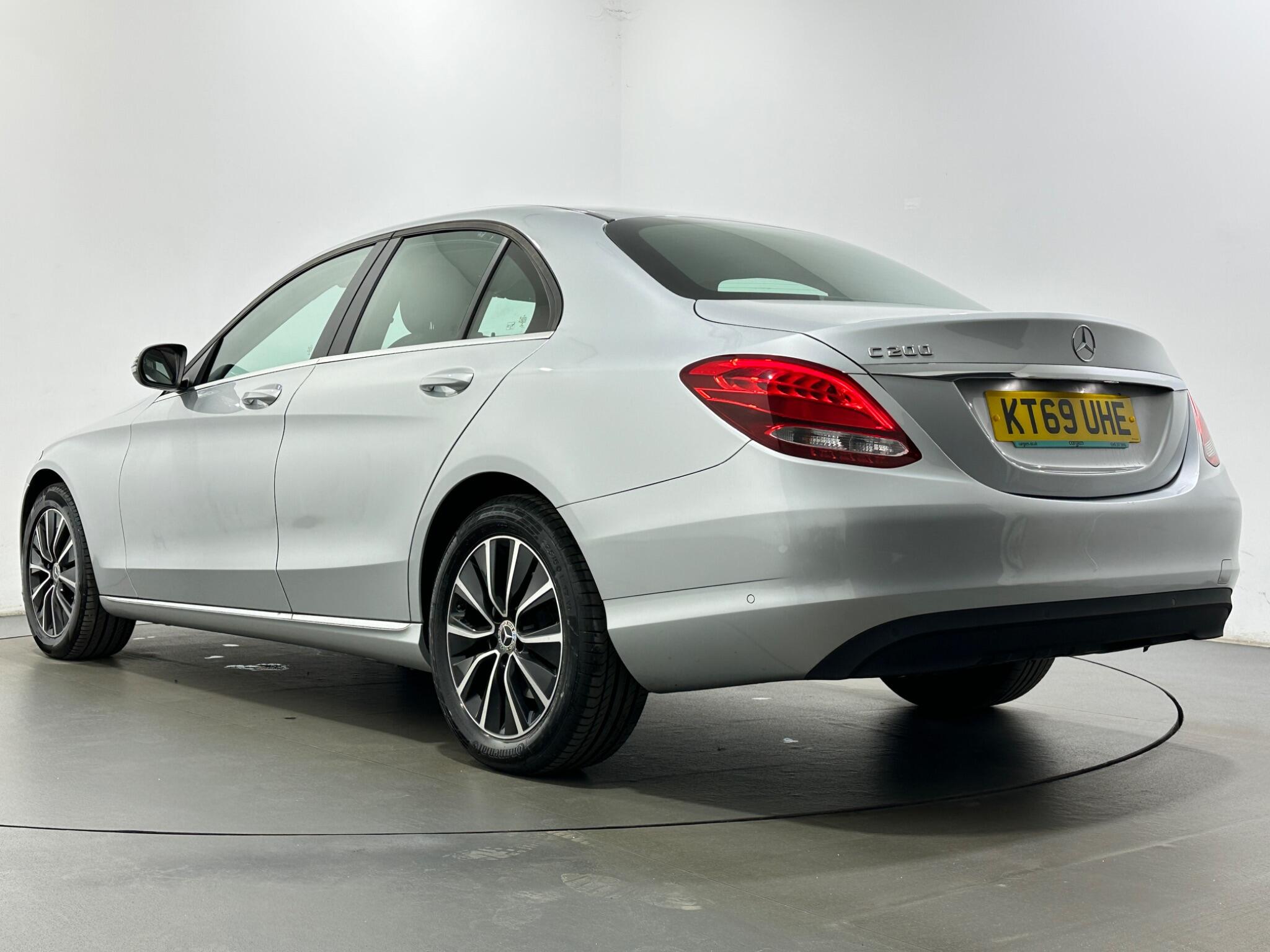 Mercedes-Benz C-Class view 49