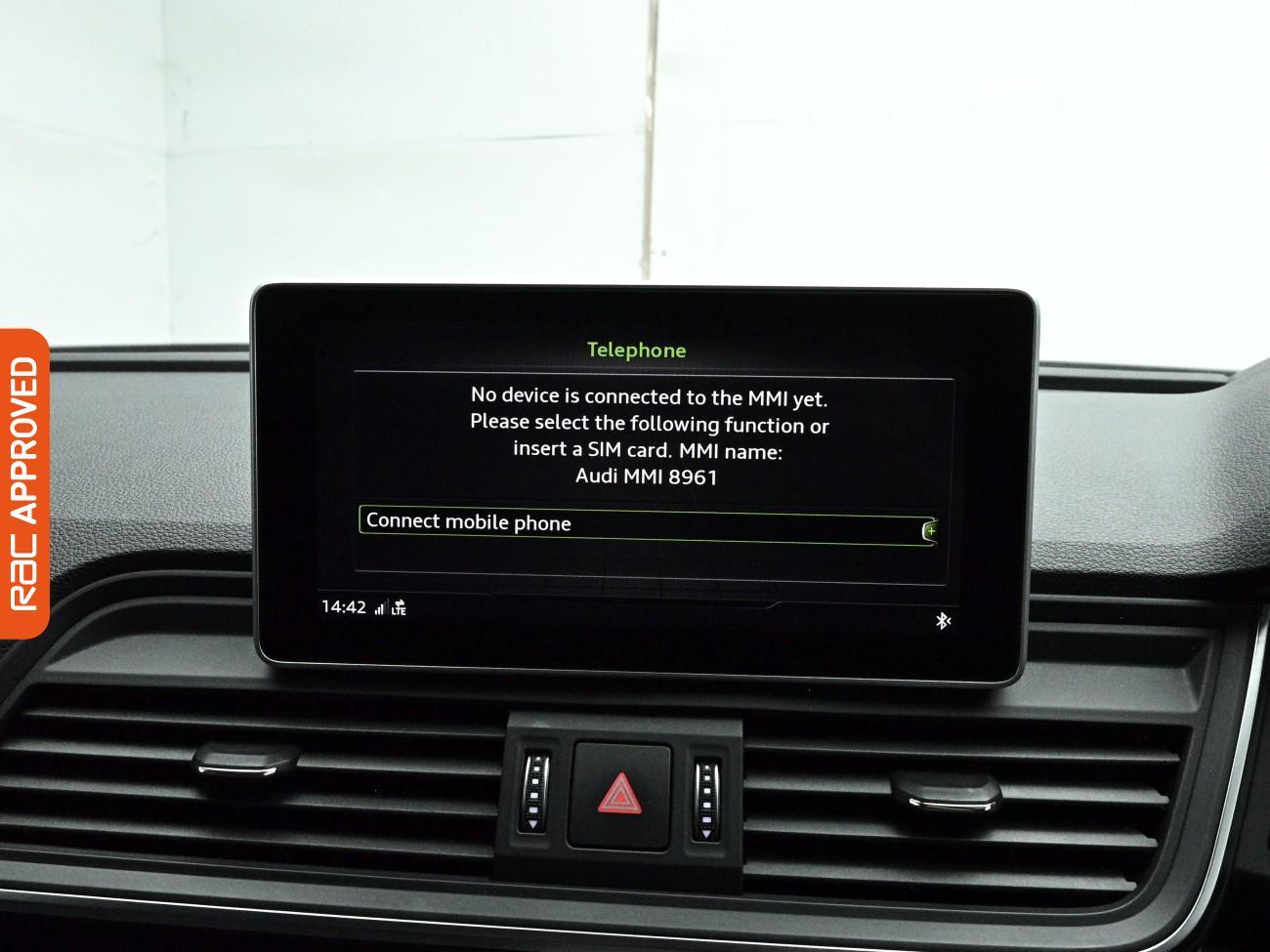 Audi Q5 view 24