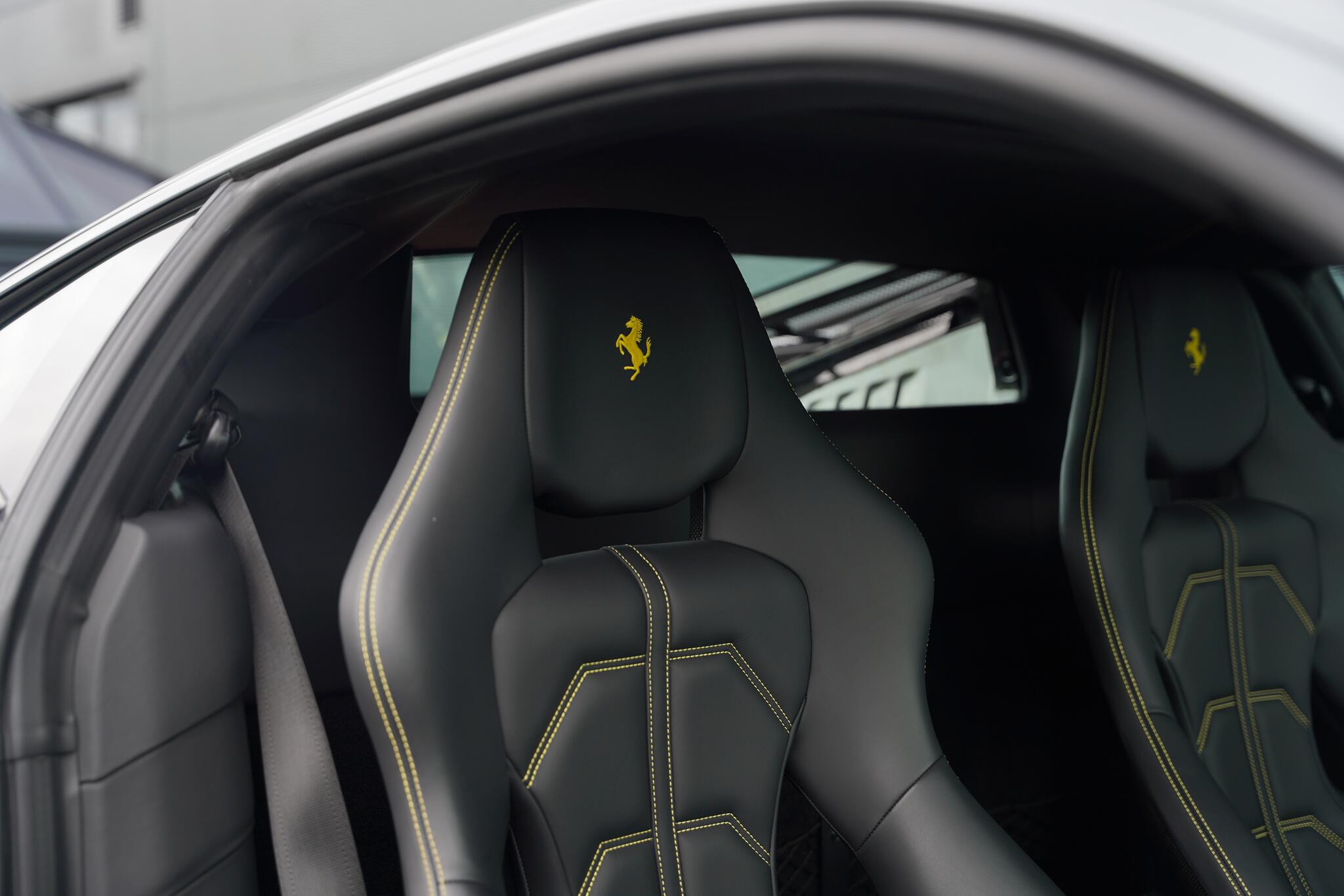 Ferrari 488 view 17