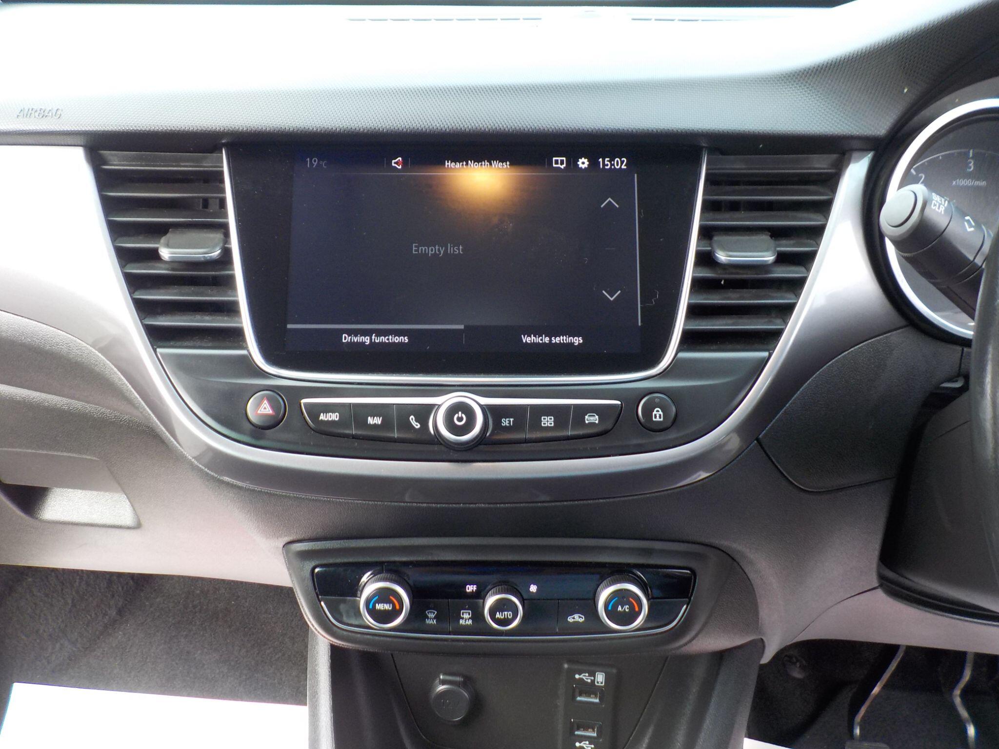 Vauxhall Crossland X 1.5 Turbo D ecoTEC Tech Line Nav Euro 6 (s/s) 5dr