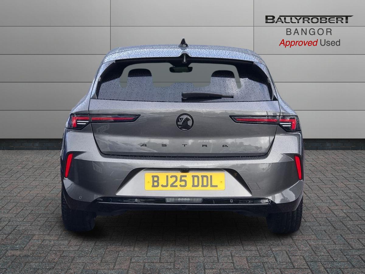 Vauxhall Astra view 11