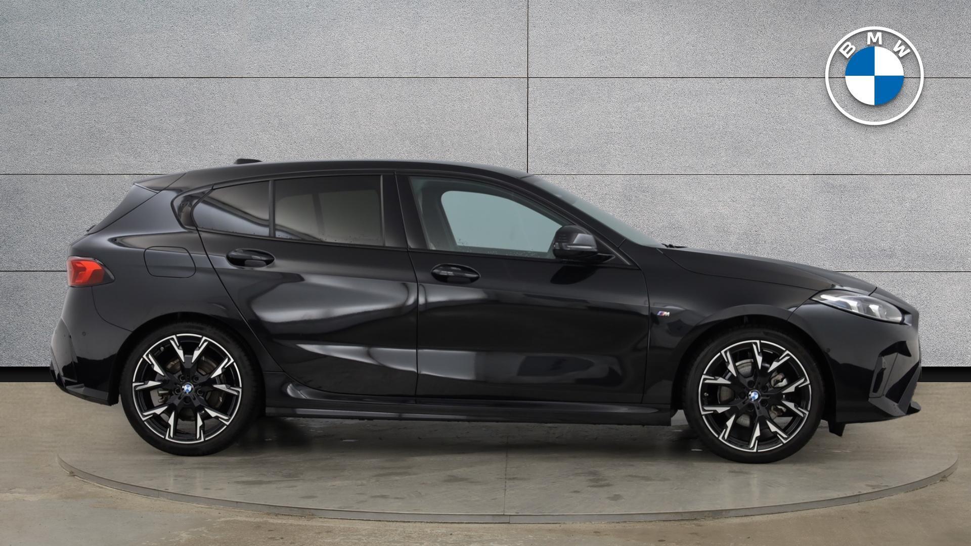 BMW 1 Series view 4