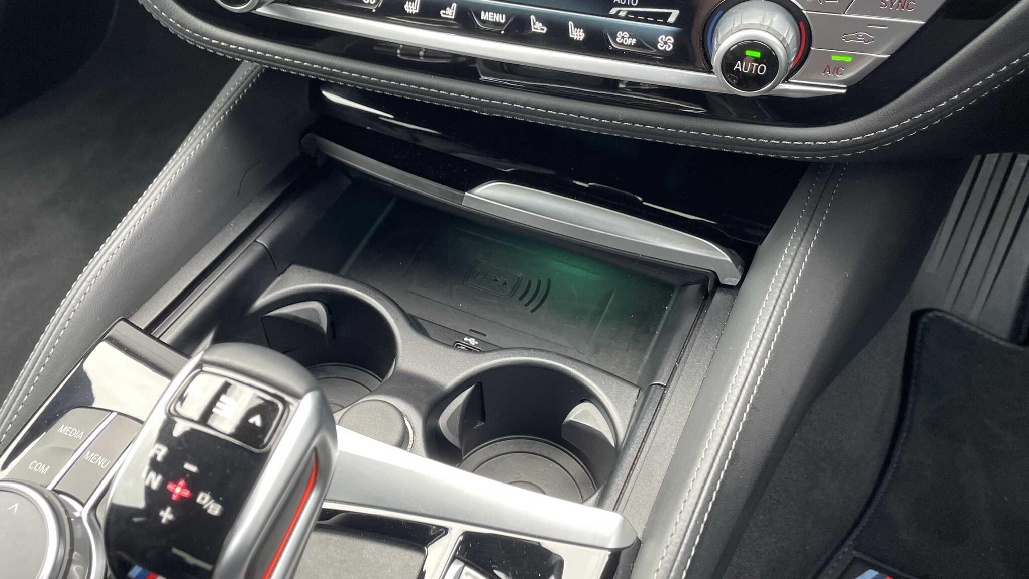 BMW M5 view 29