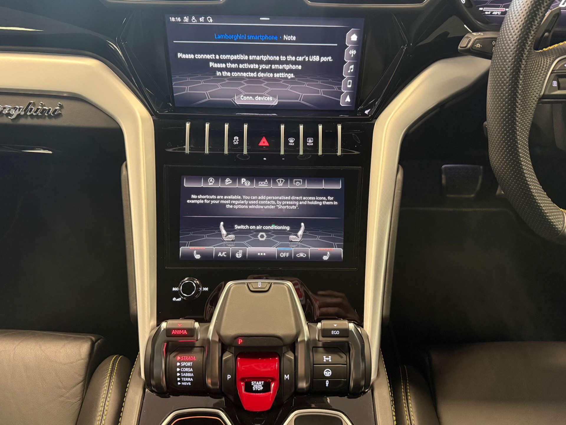 Lamborghini Urus view 20