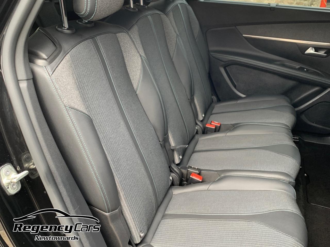 Peugeot 5008 view 15