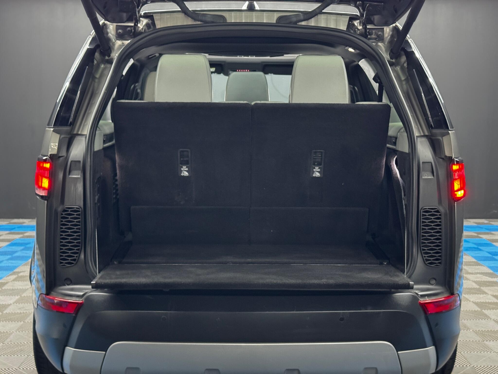 Land Rover Discovery view 44