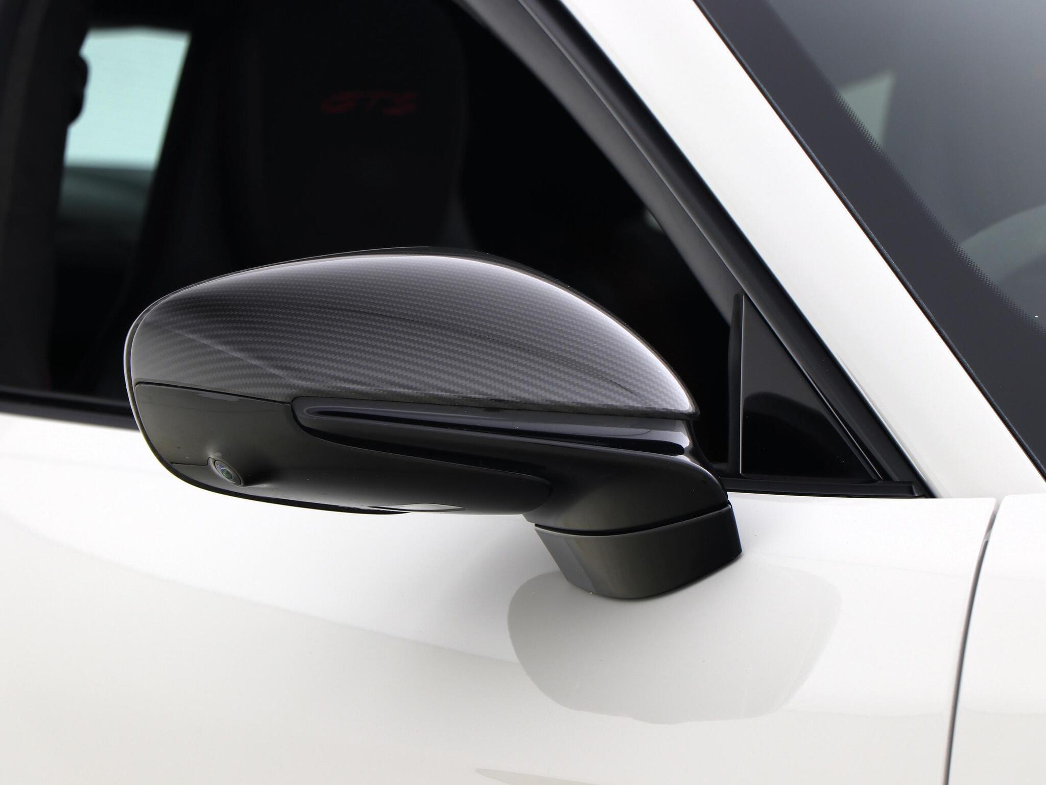Porsche Taycan view 13