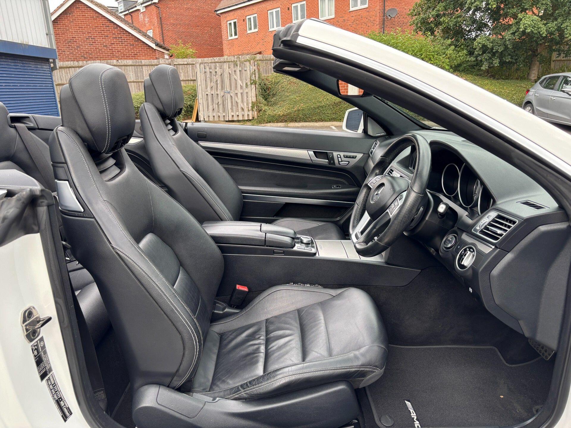 Mercedes-Benz E Class view 32