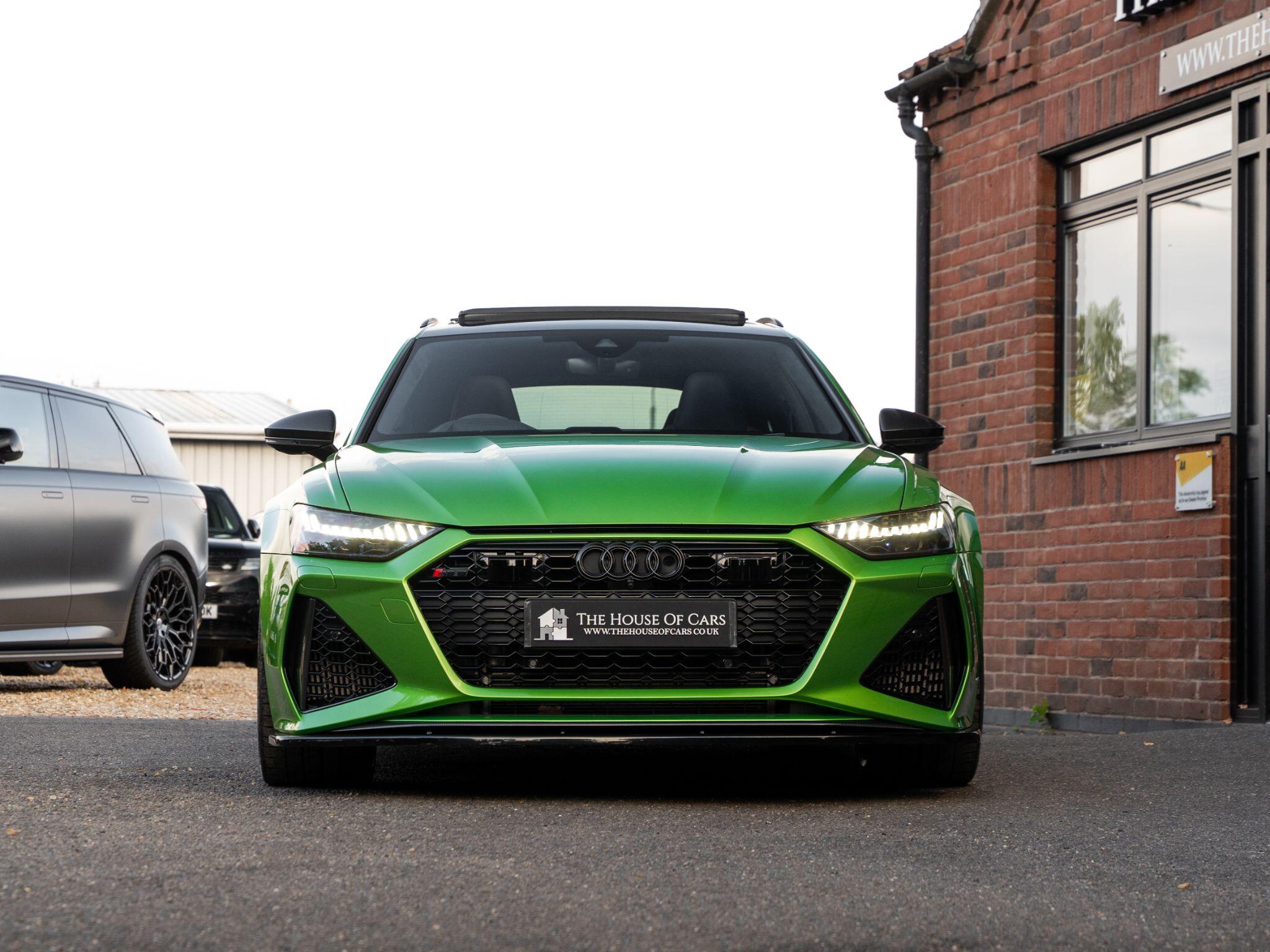 Audi RS6 Avant view 2