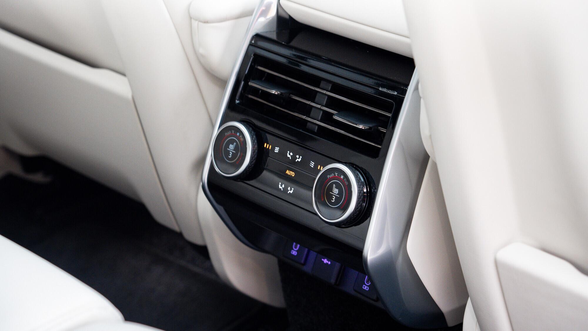 Land Rover Range Rover view 20