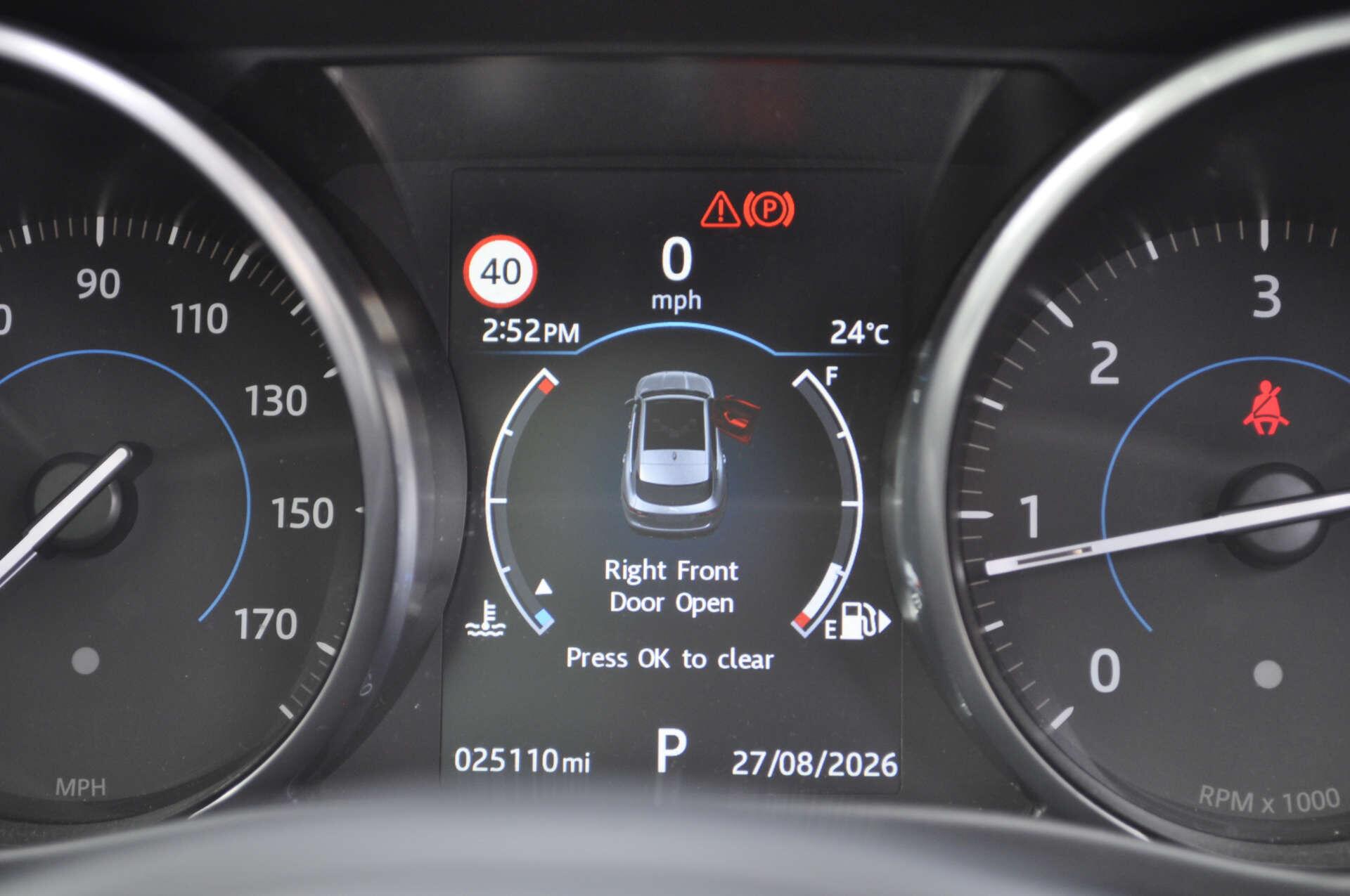 Jaguar F-Pace view 24