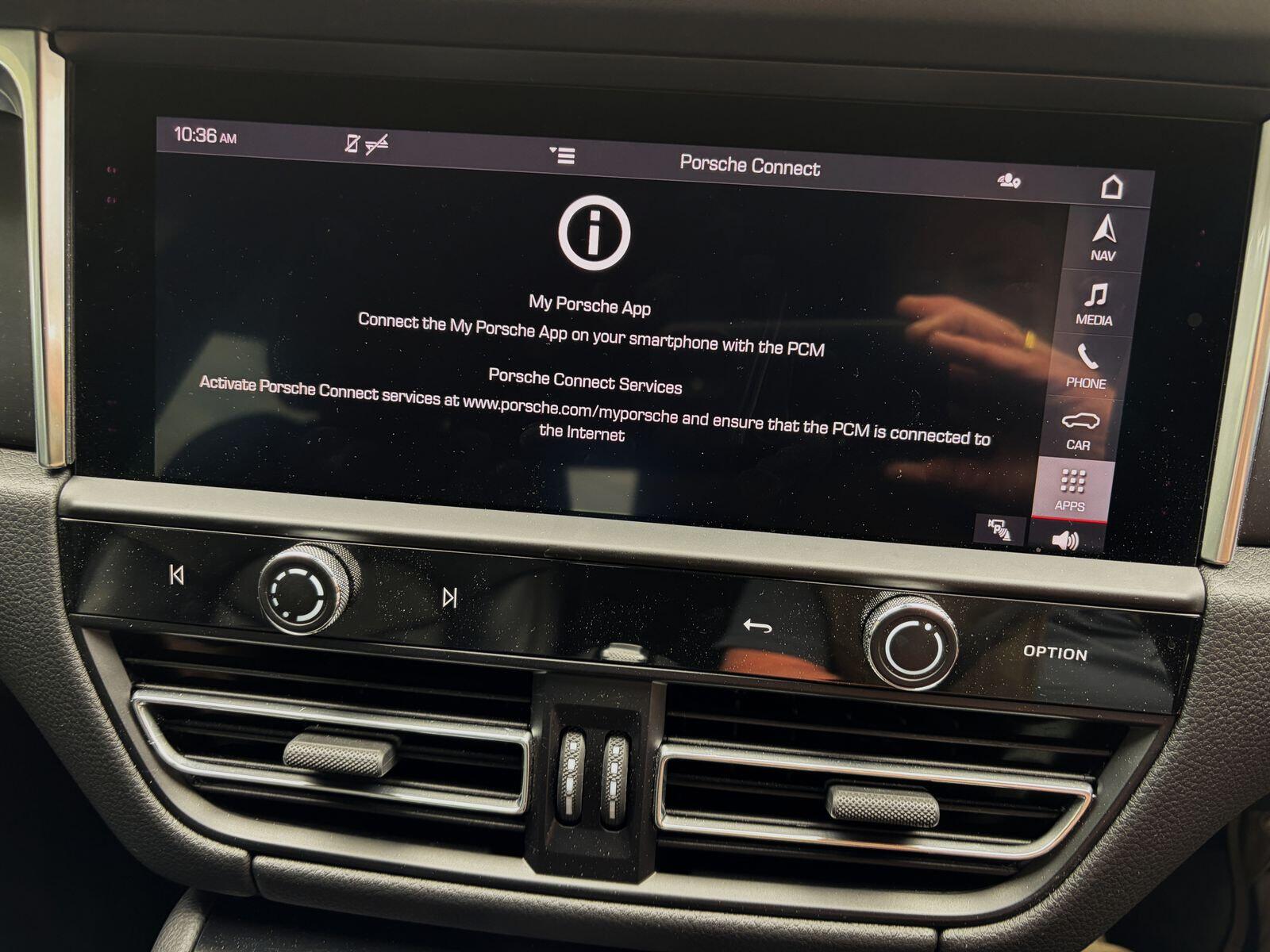 Porsche Macan view 41