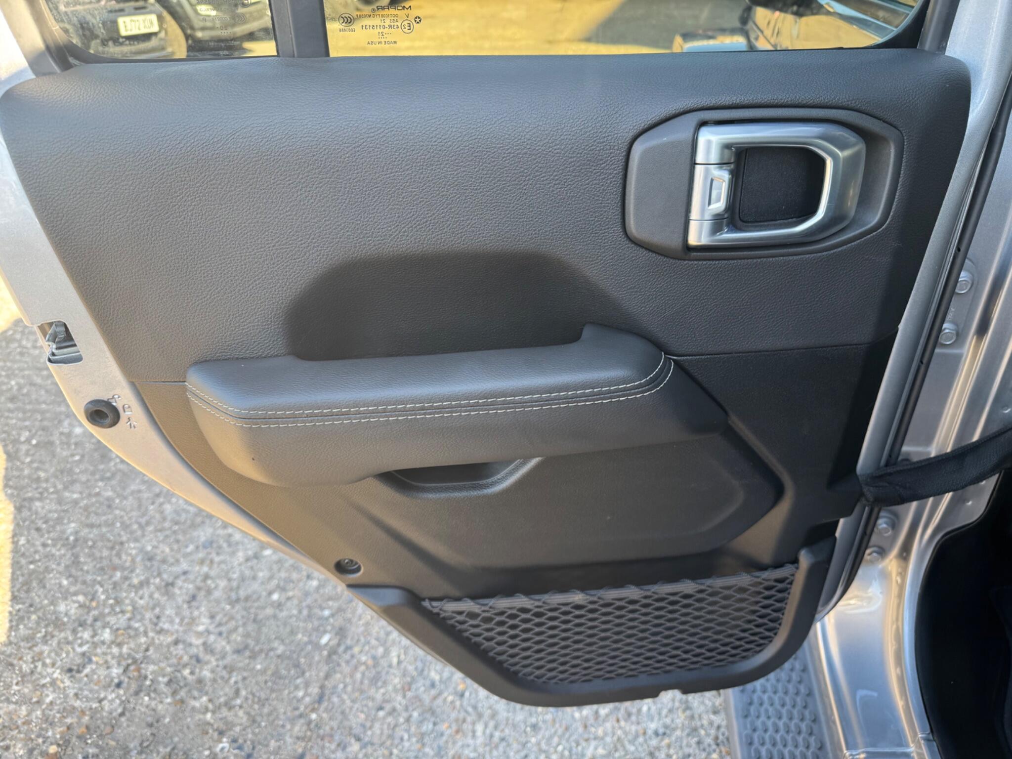 Jeep Wrangler view 25