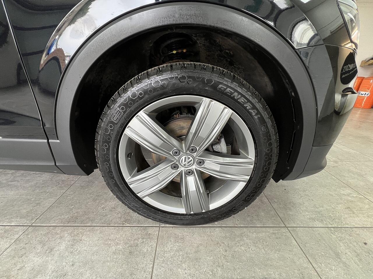 Volkswagen Tiguan view 22