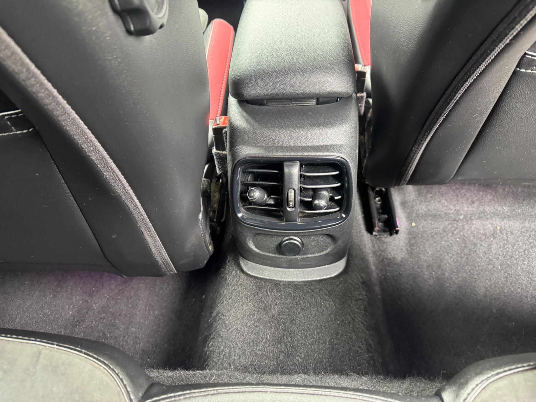 Mini Clubman view 74